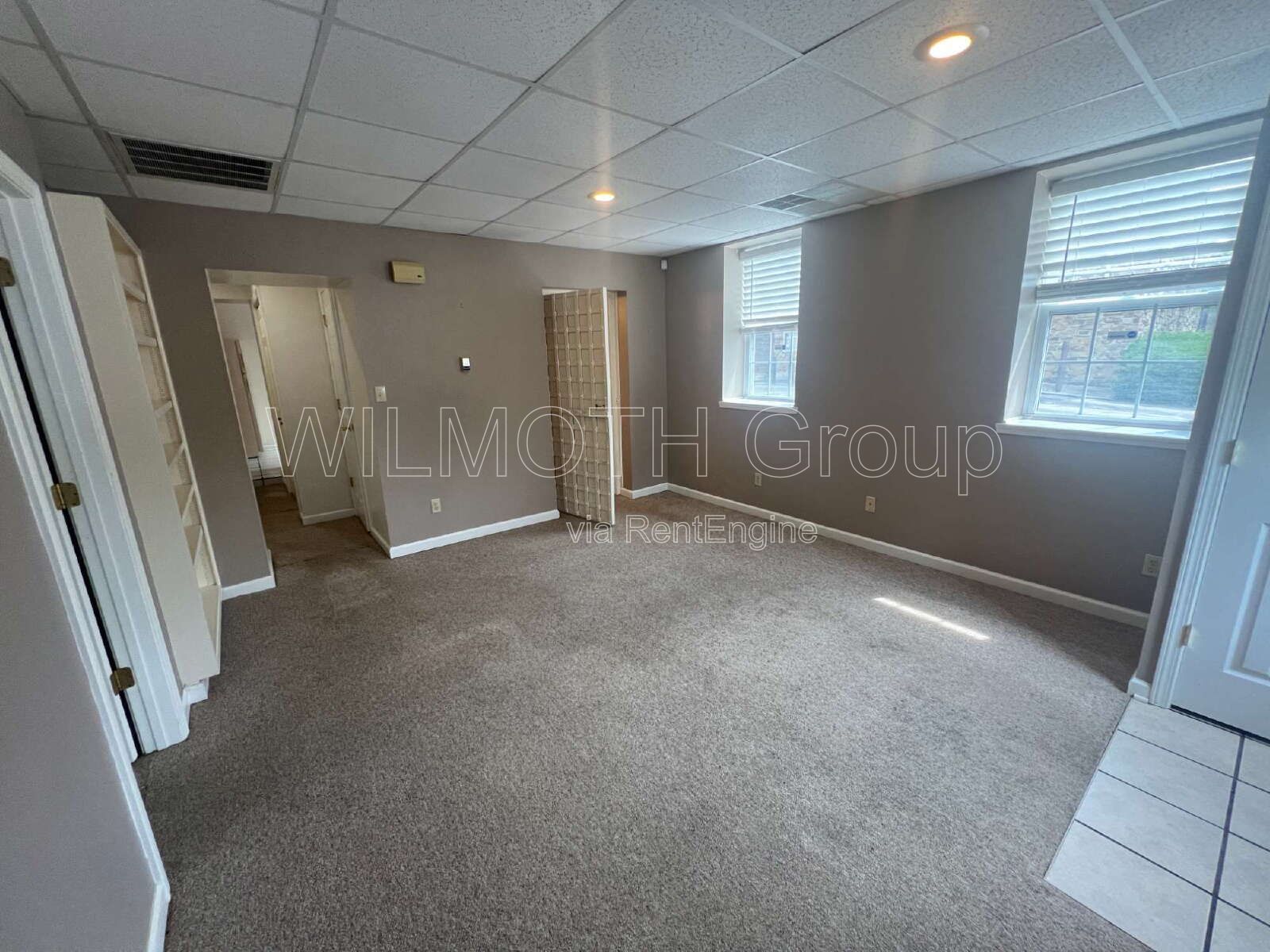 2-Bedroom Haven in Linden – Spacious 1026 Sq Ft Living at 108 E Walnut St! property image
