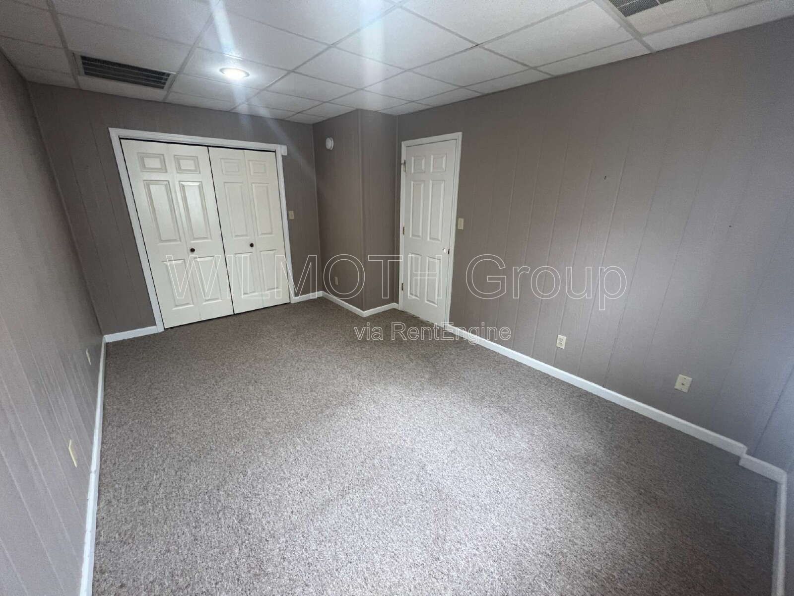 2-Bedroom Haven in Linden – Spacious 1026 Sq Ft Living at 108 E Walnut St! property image