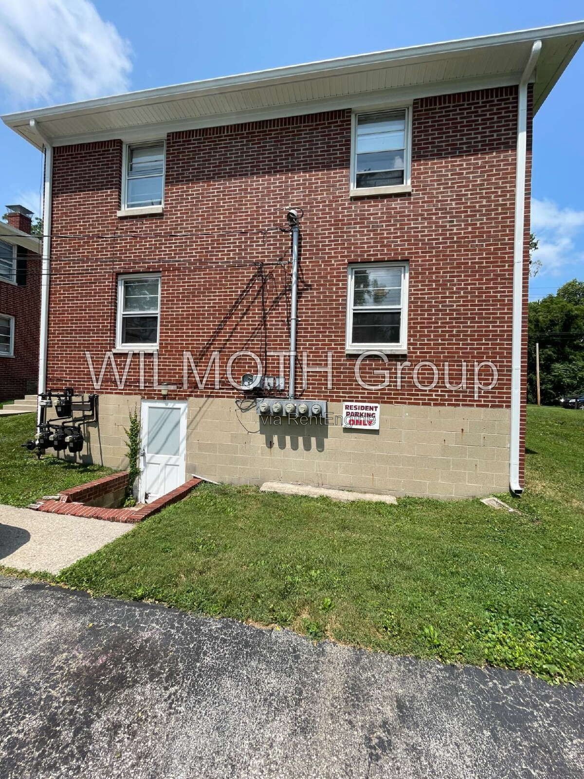 1-Bedroom Oasis in Greenfield - Perfectly Sized for Comfort at 113 West 5th Street! property image