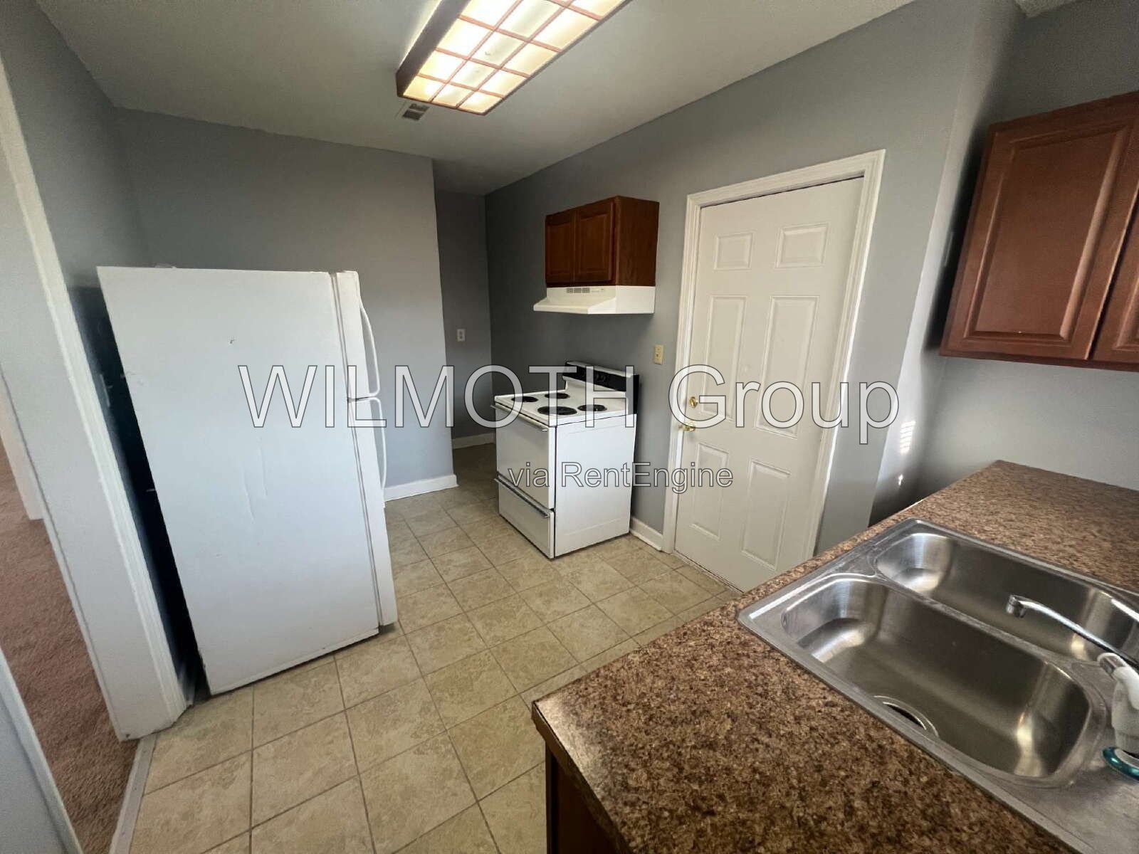 1-Bedroom Retreat with 800 Sq Ft of Comfort at 3763 Broadway Street, Indianapolis! property image