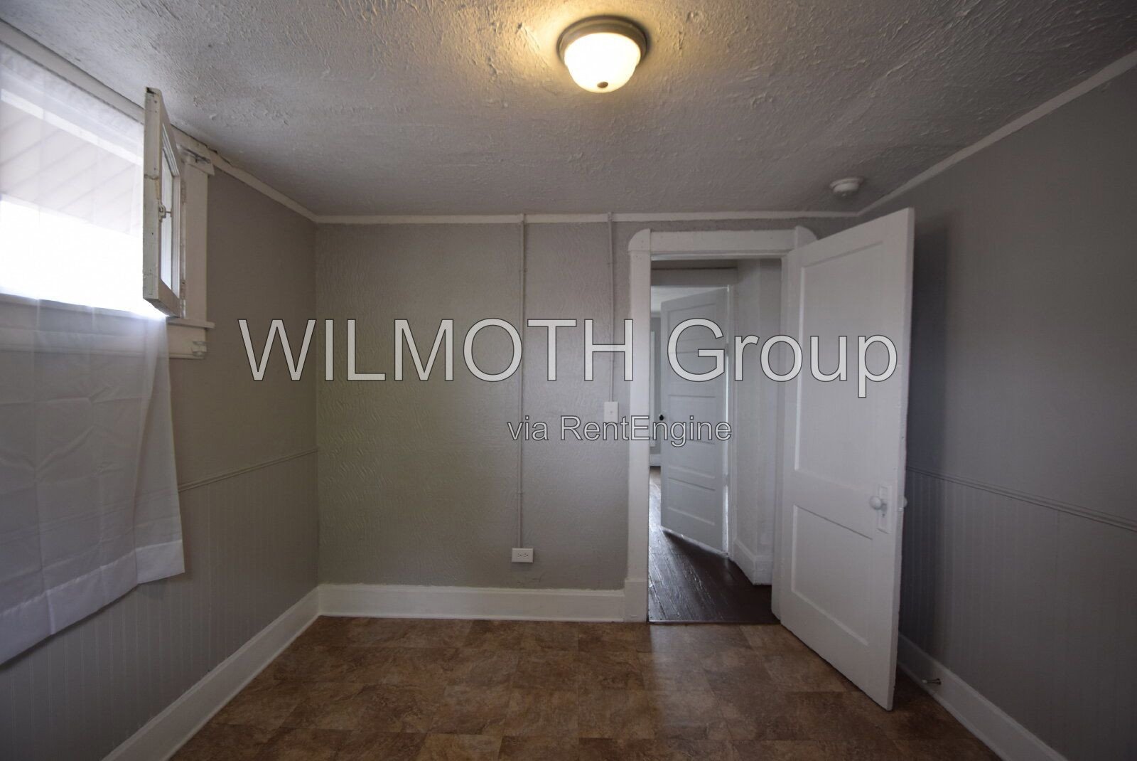 2-Bedroom Duplex with Gleaming Hardwood Floors at 1040 Division Street, Indianapolis! property image
