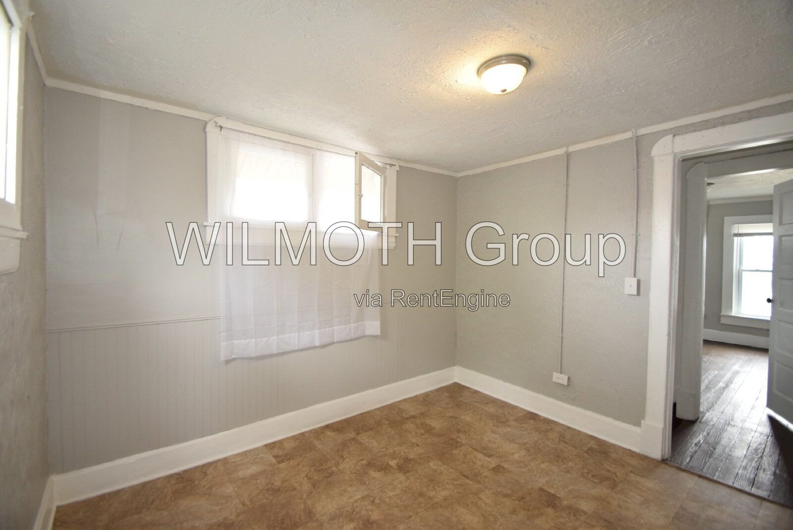 2-Bedroom Duplex with Gleaming Hardwood Floors at 1040 Division Street, Indianapolis! property image