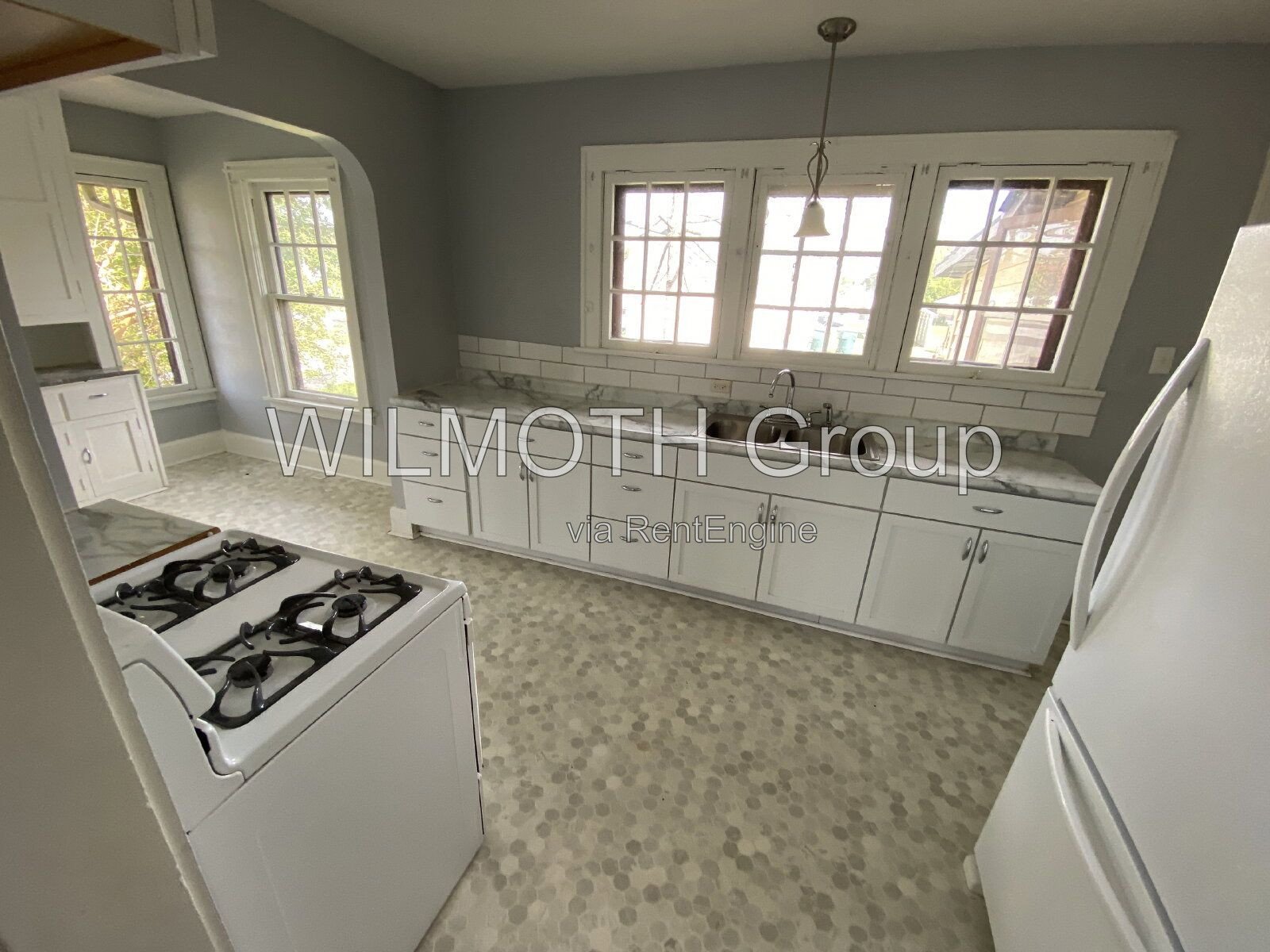 3-Bed Home with Spacious 2,225 Sq Ft & Gleaming Hardwood Floors at 1000 East 8th St, Muncie! property image