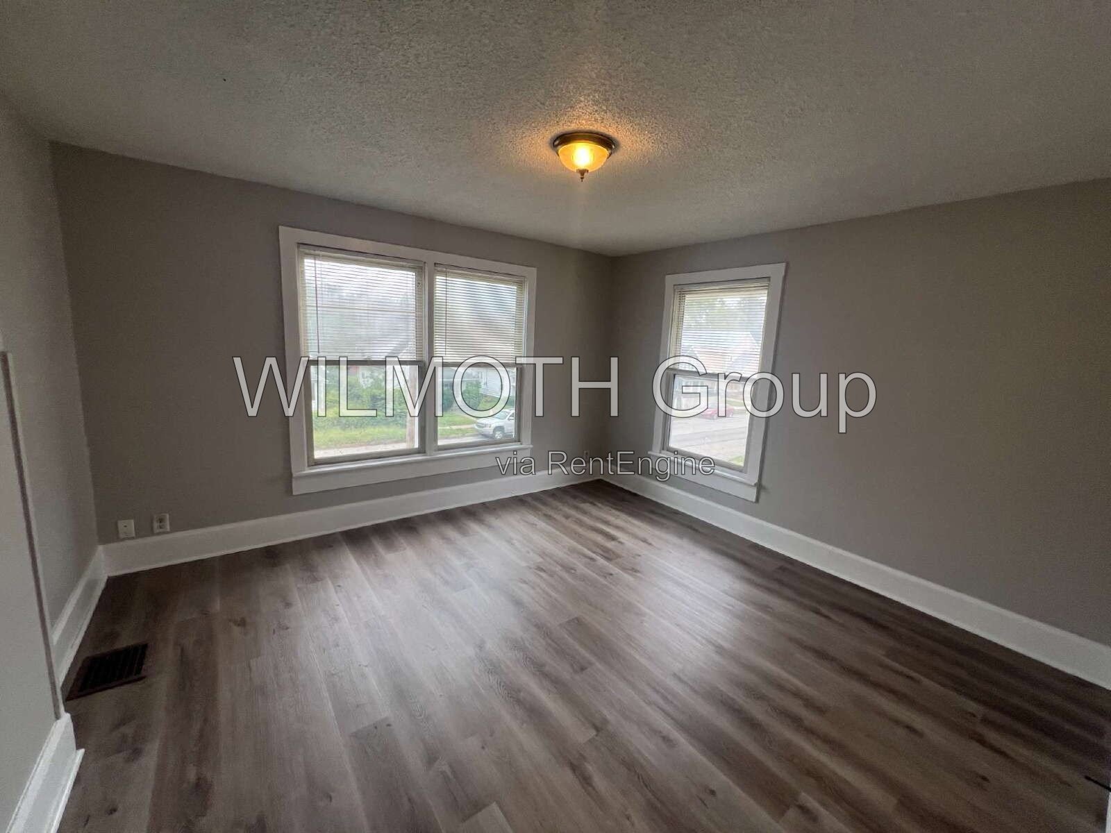 3-Bedroom Duplex at 3948 Boulevard Place – Spacious 1260 Sq Ft Gem in Indianapolis! property image