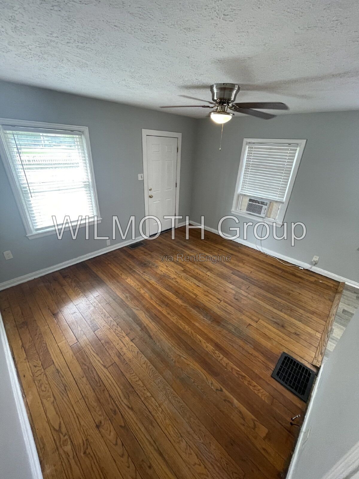 1-Bedroom Retreat with Gleaming Hardwood Floors in Indianapolis property image