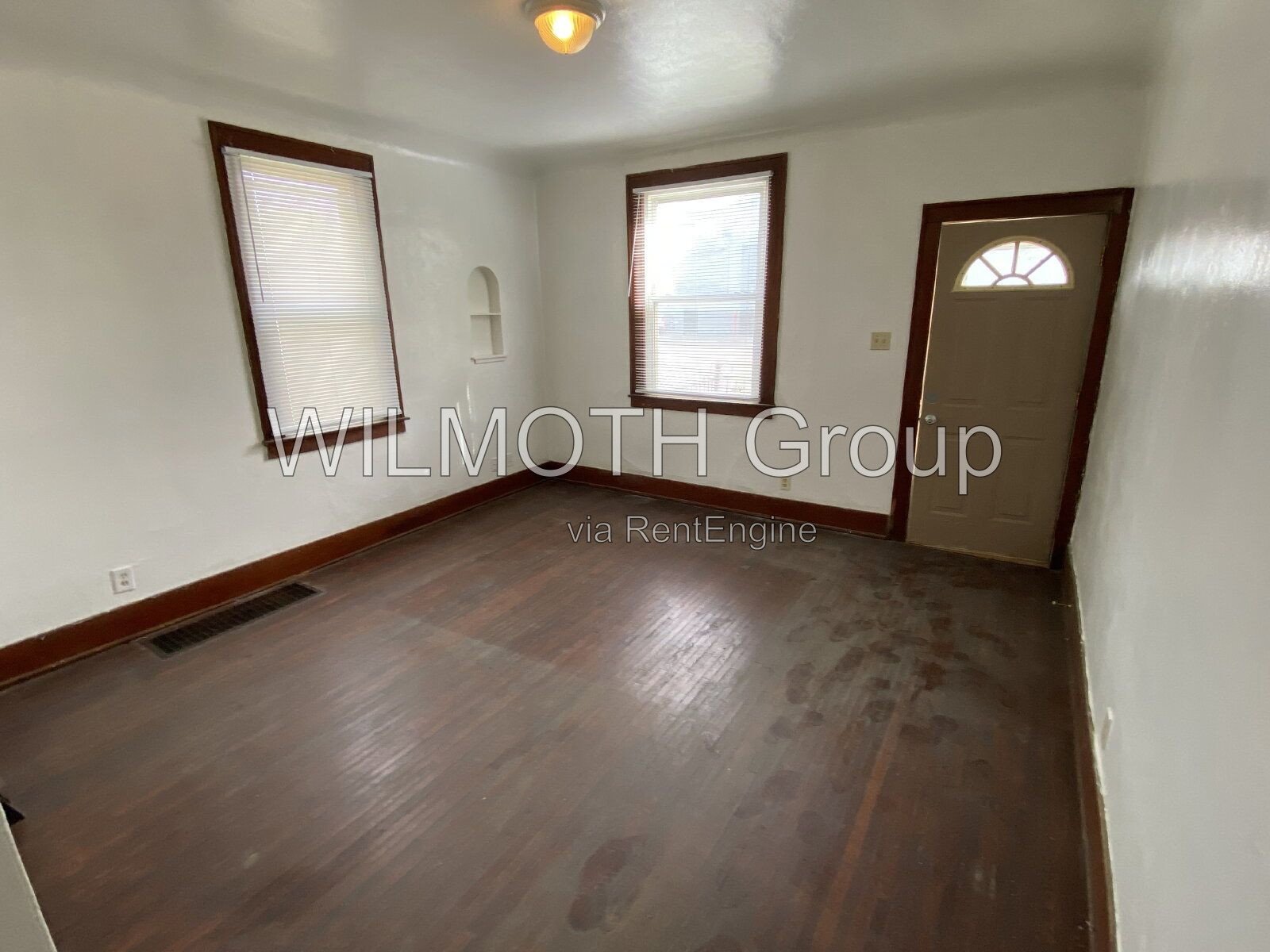 3-Bedroom Duplex with Hardwood Elegance at 404 South 1st Street, Gas City! property image