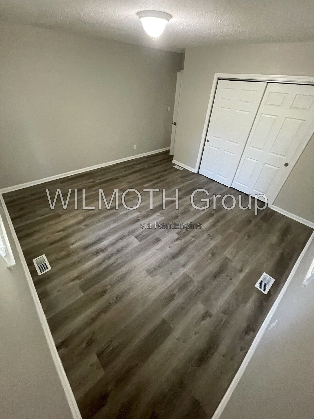 3-Bedroom Gem on Wallace Avenue with Spacious Living – 1,241 Sq. Ft. of Comfort! property image